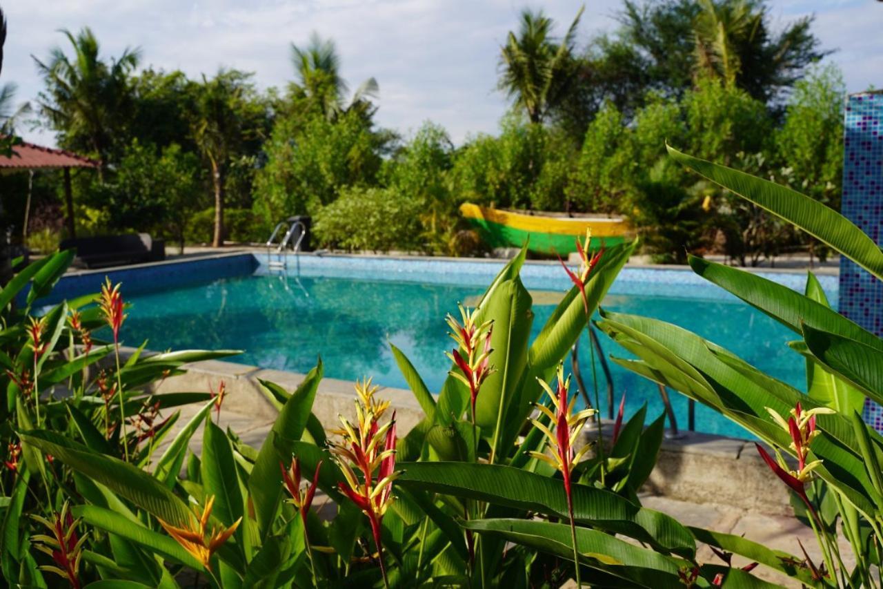Vita Farms Titwala Exterior photo